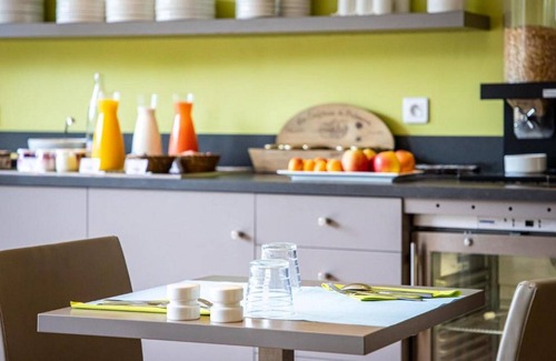 9th Arrondissement Apartment | À 10 min du métro Gare de Vaise | Moderne + WiFi