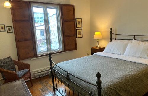 Gay Village Bed & Breakfast | À l'Adresse du Centre-Ville