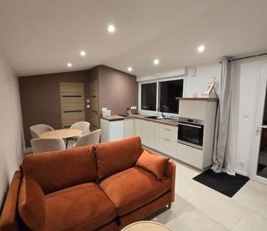 Pleurtuit Apartment | À L'ombre Du Pêcher