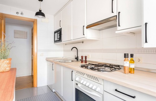 Delicias Apartment | Ático con Terraza, Parking, Piscina y Wifi