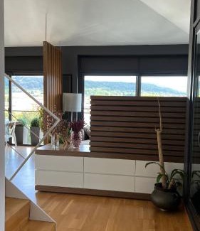 Olot Apartment | Ático de diseño con terraza en el centro de Olot