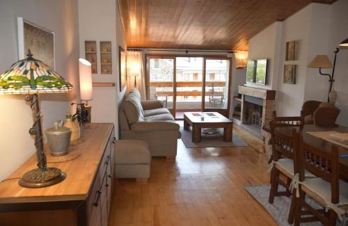 Llivia Apartment | Ático en Llivia espacioso y acogedor