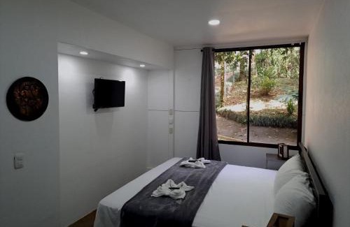 Quesada Hotel | Ávita Lodge