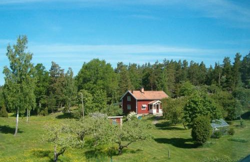 Kinda Municipality House | Året runt i väldigt härlig natur Bo på lantgård