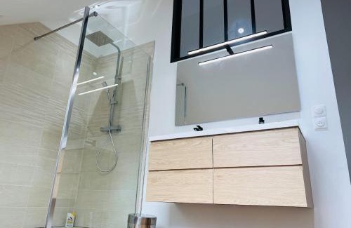 Reims City Centre Apartment | Élégant T4 Centre Reims/Parking Privé