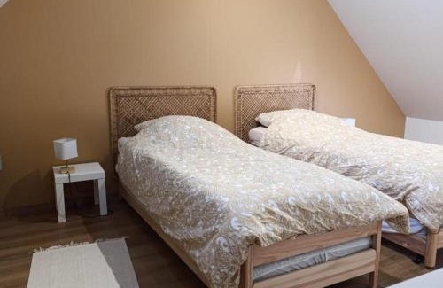 Beaune-d'Allier House | Évasion en pleine nature, confort moderne, climatisation, parking, WiFi - FR-1-489-554