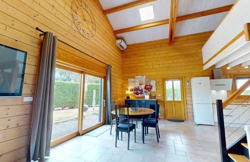Saint-Maixent-sur-Vie Ski Chalet | Ô Cœur du Bois