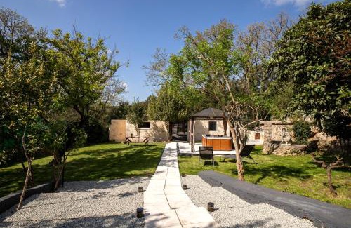 Murles House | Ô Jacuzzi du Mazet