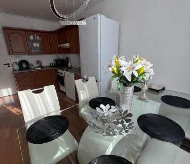 Prague 4 Apartment | Útulný prostorný tichý byt v blízkosti centra