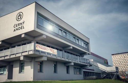 Most House | Černy Andēl