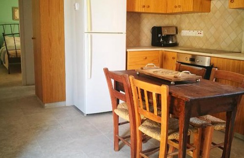 Fyti Apartment | Αλωξάντρα