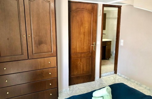 Dafni-Ymittos Apartment | Αυτόνομη μεζονέτα με εσωτερικό τζάκι και μπαλκόνια