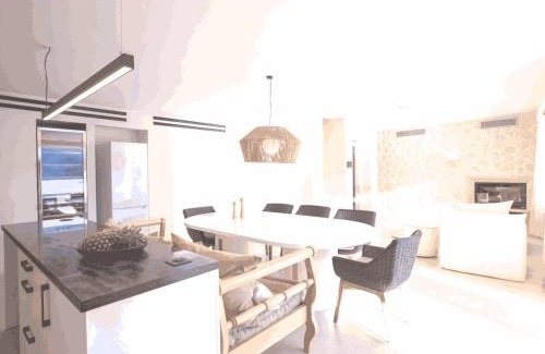 Fternon House | Βίλα 5 Υπνοδωματίων με Πισίνα & Ψησταριά