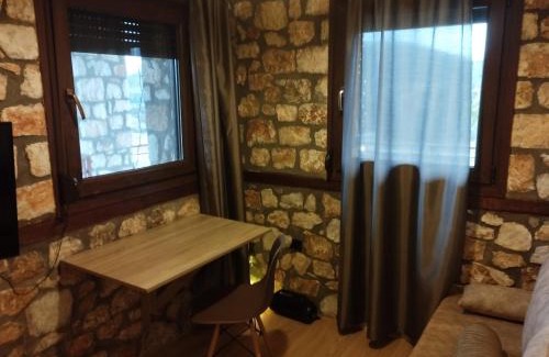 Edessa House | ΒΙΟΚΛΙΜΑΤΙΚΟ ΗΛΙΟΠΕΤΡΟΣΠΙΤΟ στην ΑΡΧΑΙΑ ΒΟΚΕΡΙΑ