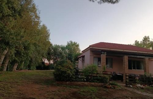 Lakopetra House | Κτήμα Εμιαλη