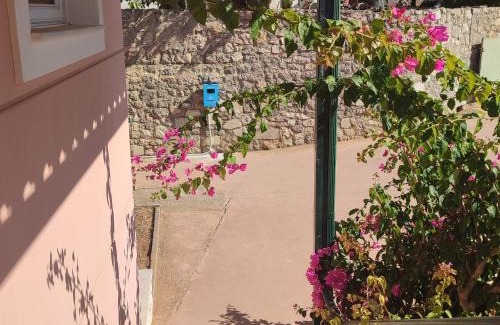 Arfara Villa | Μεζονέτα 5 υπνοδωμάτια, πλήρως εξοπλισμένη και με φορτιστή ηλεκτρικού αυτοκινήτου
