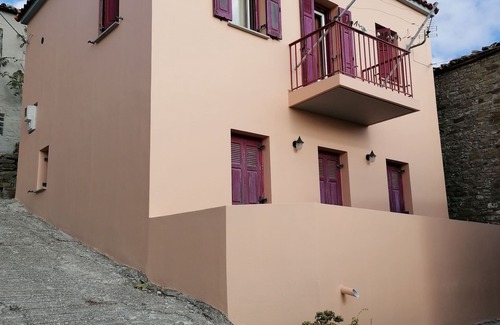 Myrina House | ΜΟΝΟΚΑΤΟΙΚΙΑ ΣΕ ΠΑΡΑΔΟΣΙΑΚΟ ΟΙΚΙΣΜΟ