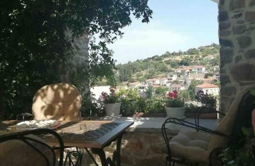 Trikeri House | Σπίτι με απεριόριστη θέα