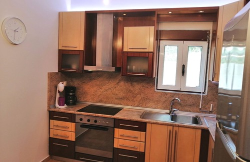 Mavrovouni House | Όμορφο σπίτι με θέα θάλασσα και στην πισίνα