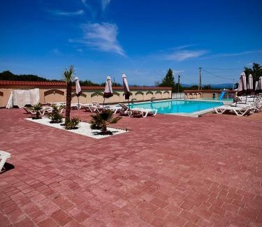 Transcarpathia Hotel | Гостинний дім Александрія