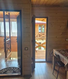 Skole House | Нота Карпат