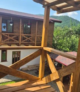 Skole House | Нота Карпат