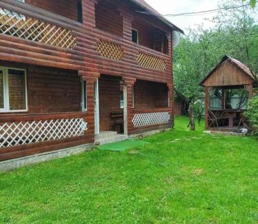 Tatariv House | Окремий еко-котедж "Попівун"