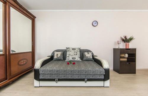 Dniprovs'kyi District Apartment | Подобово Квартира супервидова ТЦ Проспект МВЦ Серце поряд метро Чернігівська Дарниця
