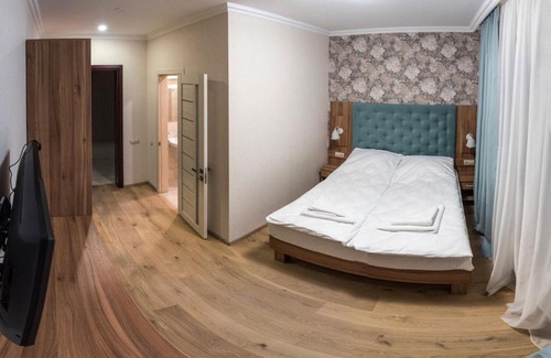 Slavske House | Рандеву