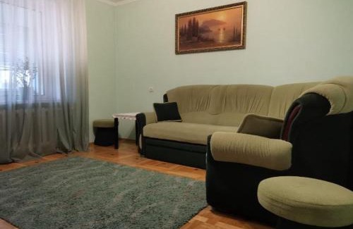 Lutsk Apartment | Трикімнатні апартаменти біля Порт Сіті