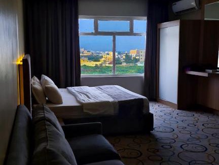 Abha Hotel | جولدن العرين للشقق الفندقية