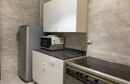 Al Duqqi Apartment | شقة فندقية بشارع جامعة الدول العربية