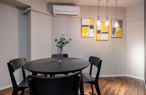 Naniwa Apartment | アリタ日本橋西1F