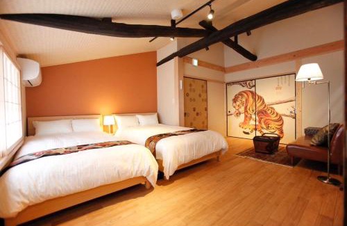 Shimogyo Villa | 京町家の宿 三石