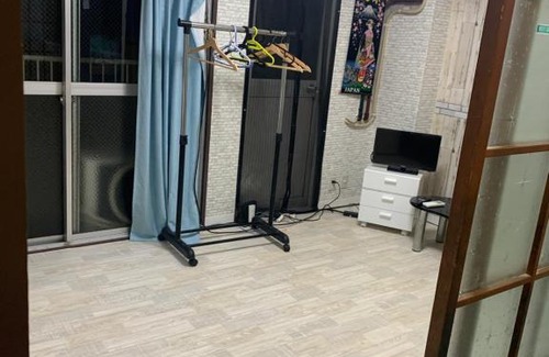 Kurosaki Apartment | 山下ホテル301