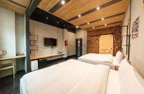 Taitung City Centre House | 睏家連鎖民宿