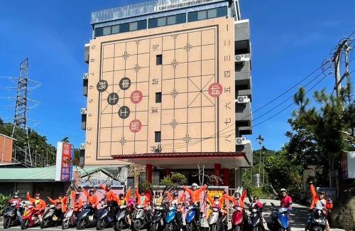 Zhongliao House | 長龍客棧