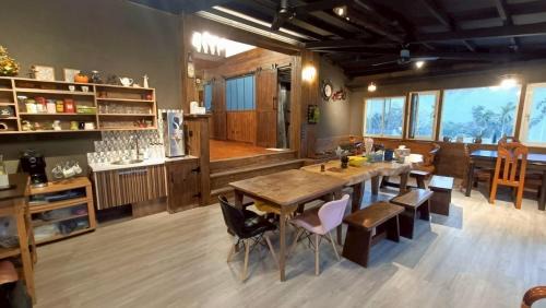 Xinyi Ski Chalet | 鹿路娜木屋