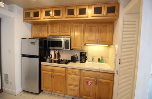 Survey Creek Apartment | 03 Cute & Cozy Studio on Beachfront Property