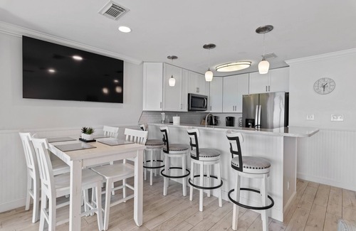Crystal Beach Condo | 03- Wonderful memories are made in this GORGEOUS condo that sleeps 6!