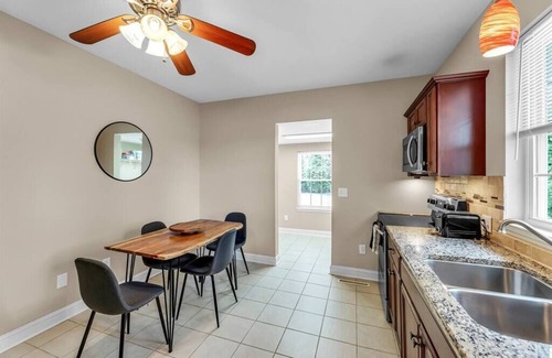 Winston - Salem House | 1,000 Sqft Cozy Condo in Ardmore Dist.,Pet frndly