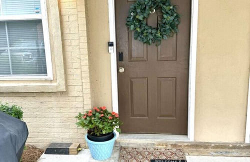 Auburn Condo | 1/1 Villa, 0.4 From Stadium, Toomers, shops and dining