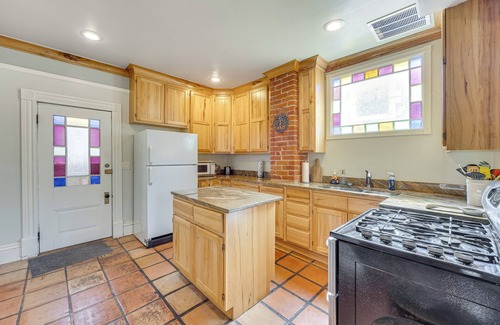 Manitou Springs Historic District House | 1/2 Mi to Dtwn Manitou Springs: Mtn-View Haven!