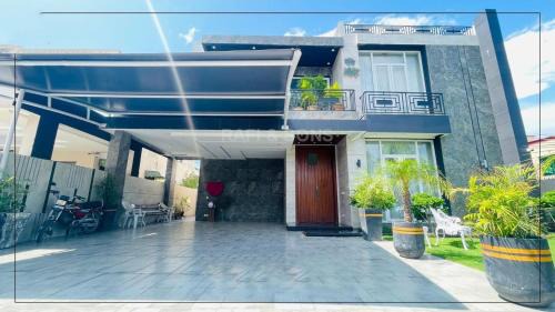 Gulberg Villa | 1.3 Kanal DHA Phase 5