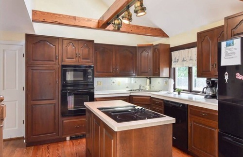 East Orleans House | 1.6 mi to Nauset Beach!