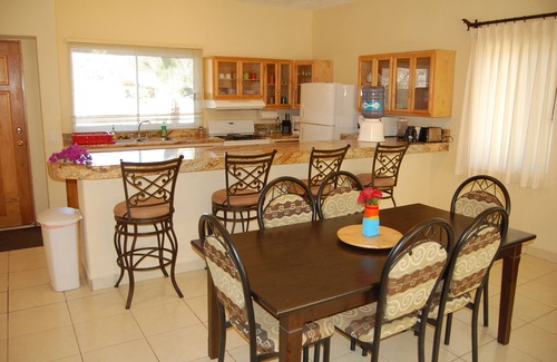 El Pescadero Villa | 1-7BR Beachfront Villa W/Pool & Jacuzzi Infront of Surf! Large or Small Groups!