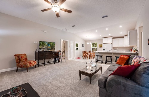Lakeside House | 1 Acre |Dogs Ok |Firepit |Level 2 EV Charger |Book Moody Woods Next Door for More