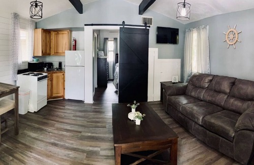 LaGrange Cabin | 1 bd Lakepoint Cabin #6