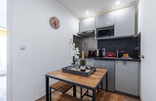 Saint-Sylvestre Apartment | 1 Bdr Large Terrace