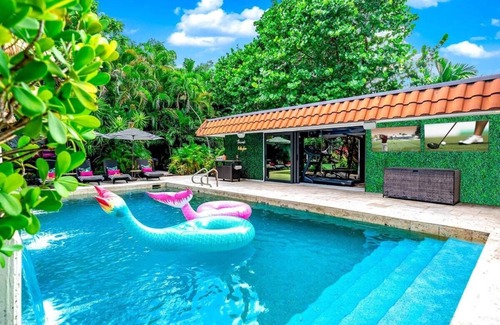 Harbor Beach House | #1 Beach Estate Las Olas Beach Best Location